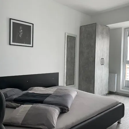 Cozy 2-room Penthouse Lakeview W14 Бухарест