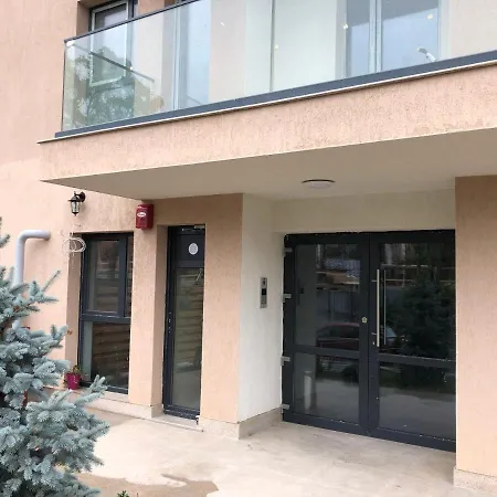 Апартаменты Cozy 2-room Penthouse Lakeview W14