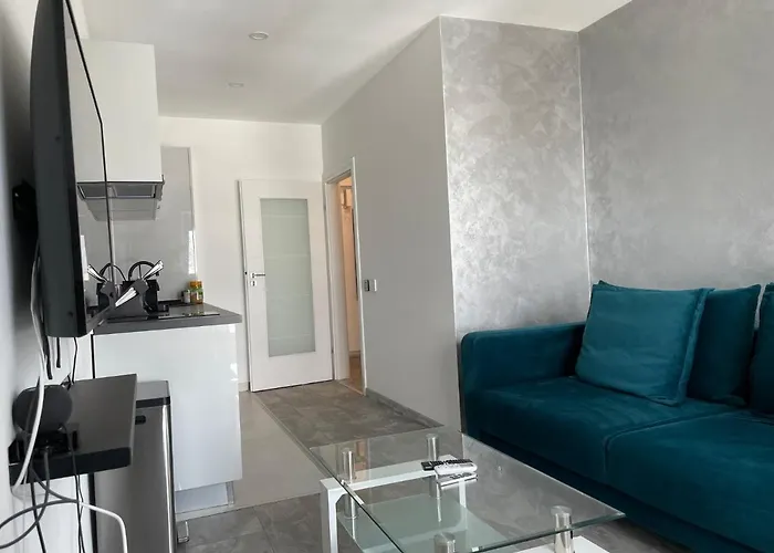 Cozy 2-room Penthouse Lakeview W14 Бухарест