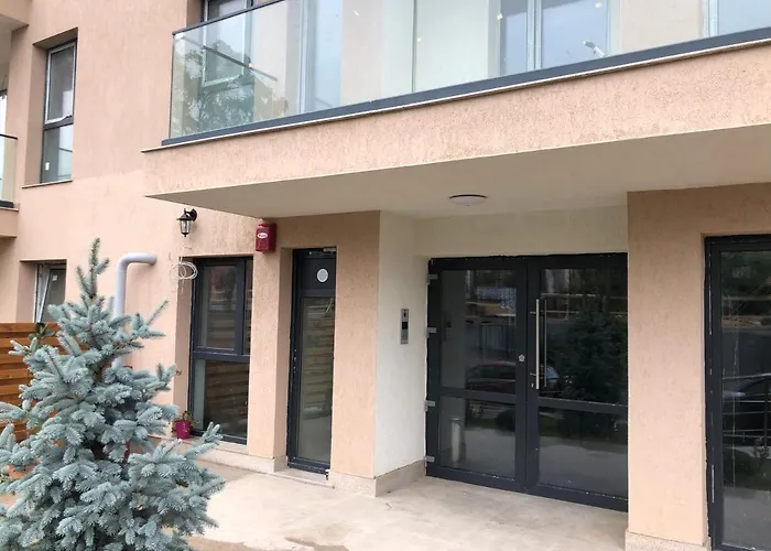 Апартаменты Cozy 2-room Penthouse Lakeview W14