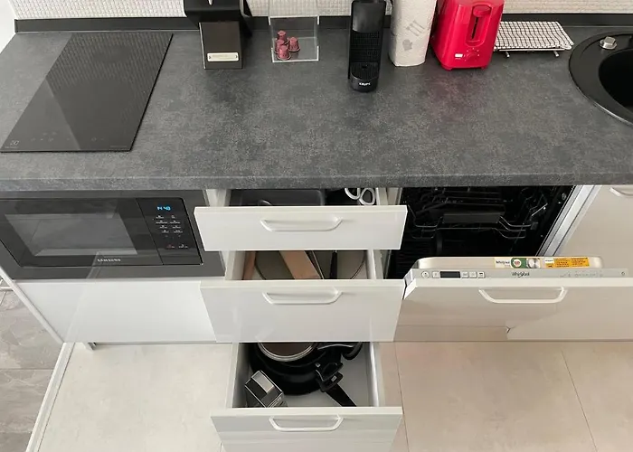 アパート Cozy 2-room Penthouse Lakeview W14 ブカレスト